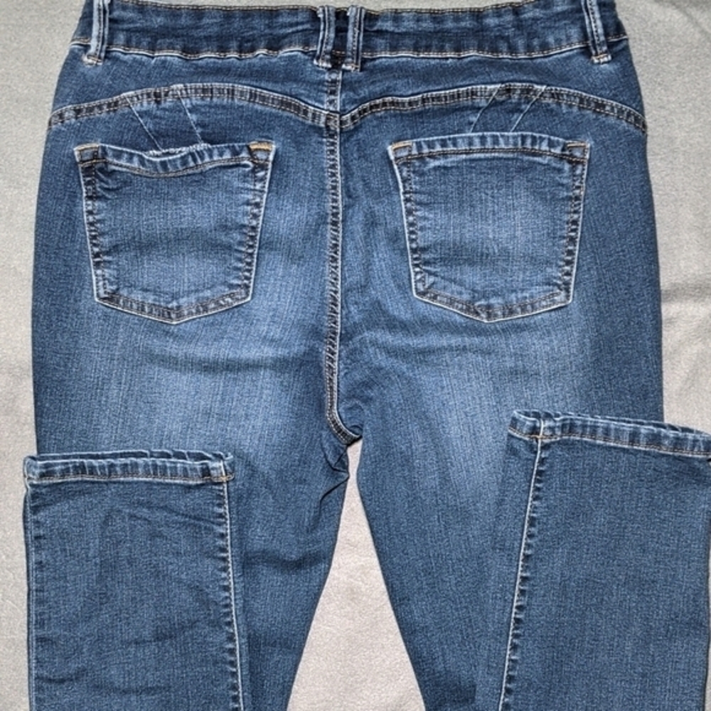 D. Jeans medium wash stretchy‎  denim pants size 10 women's